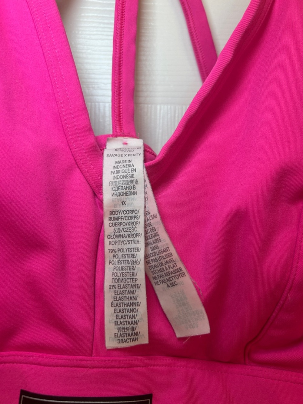 Savage X Fenty Bright Pink Strappy Sports Bra - Picture 3 of 5